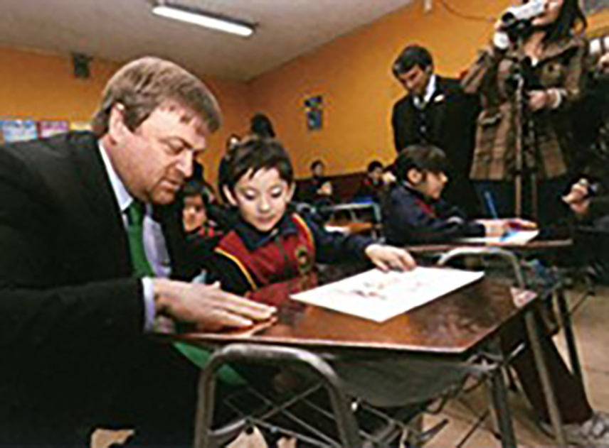 学校で(チリ)の写真